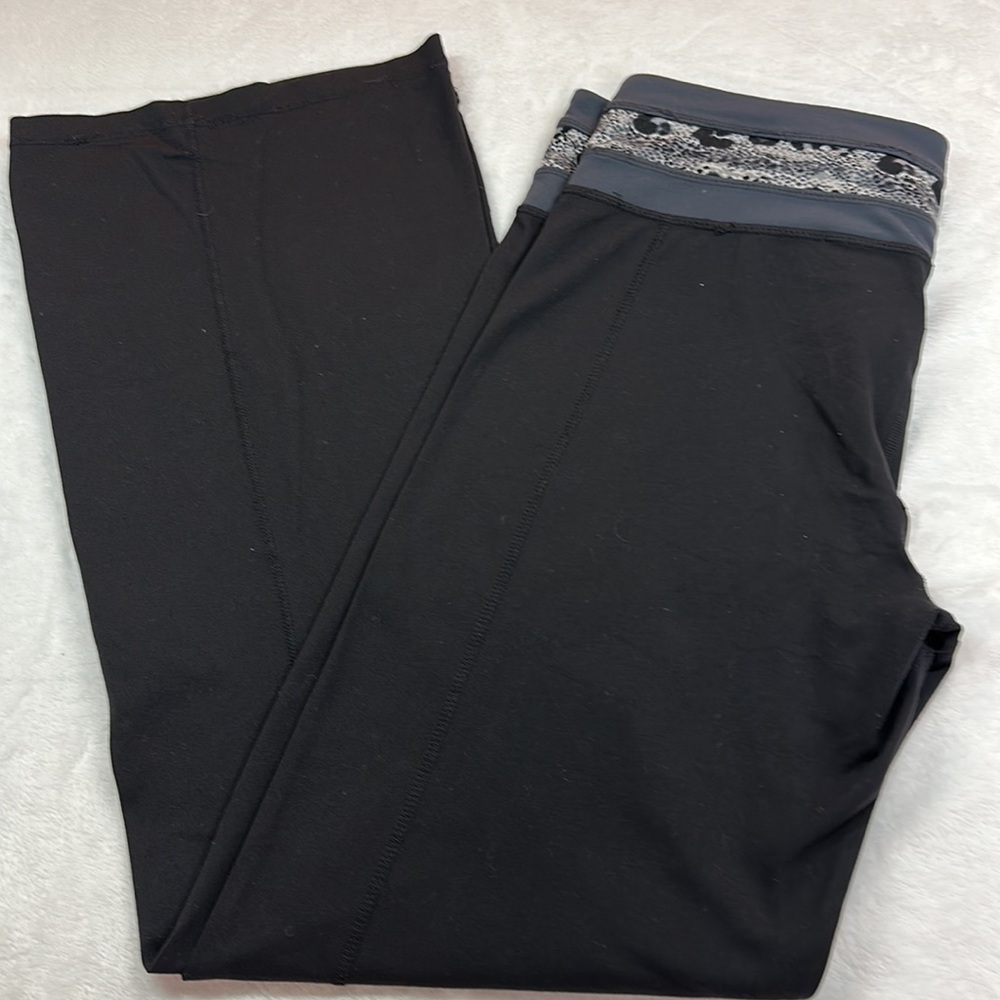 Black with Grey/Animal Print Waistband Yoga Pant Stretch L